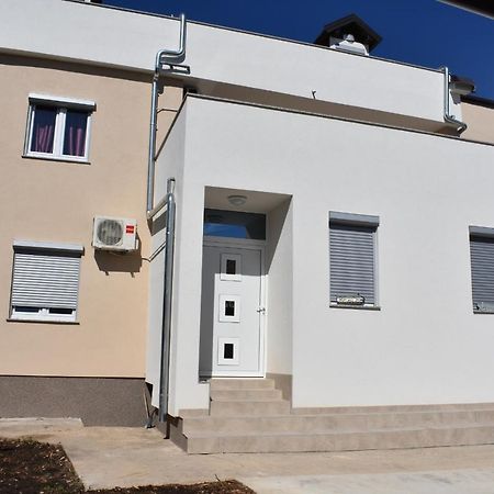 Dva Dukata Bed and Breakfast Biograd Na Moru Exteriör bild