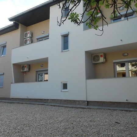 Dva Dukata Bed and Breakfast Biograd Na Moru Exteriör bild