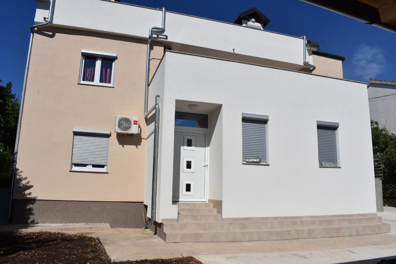 Dva Dukata Bed and Breakfast Biograd Na Moru Exteriör bild
