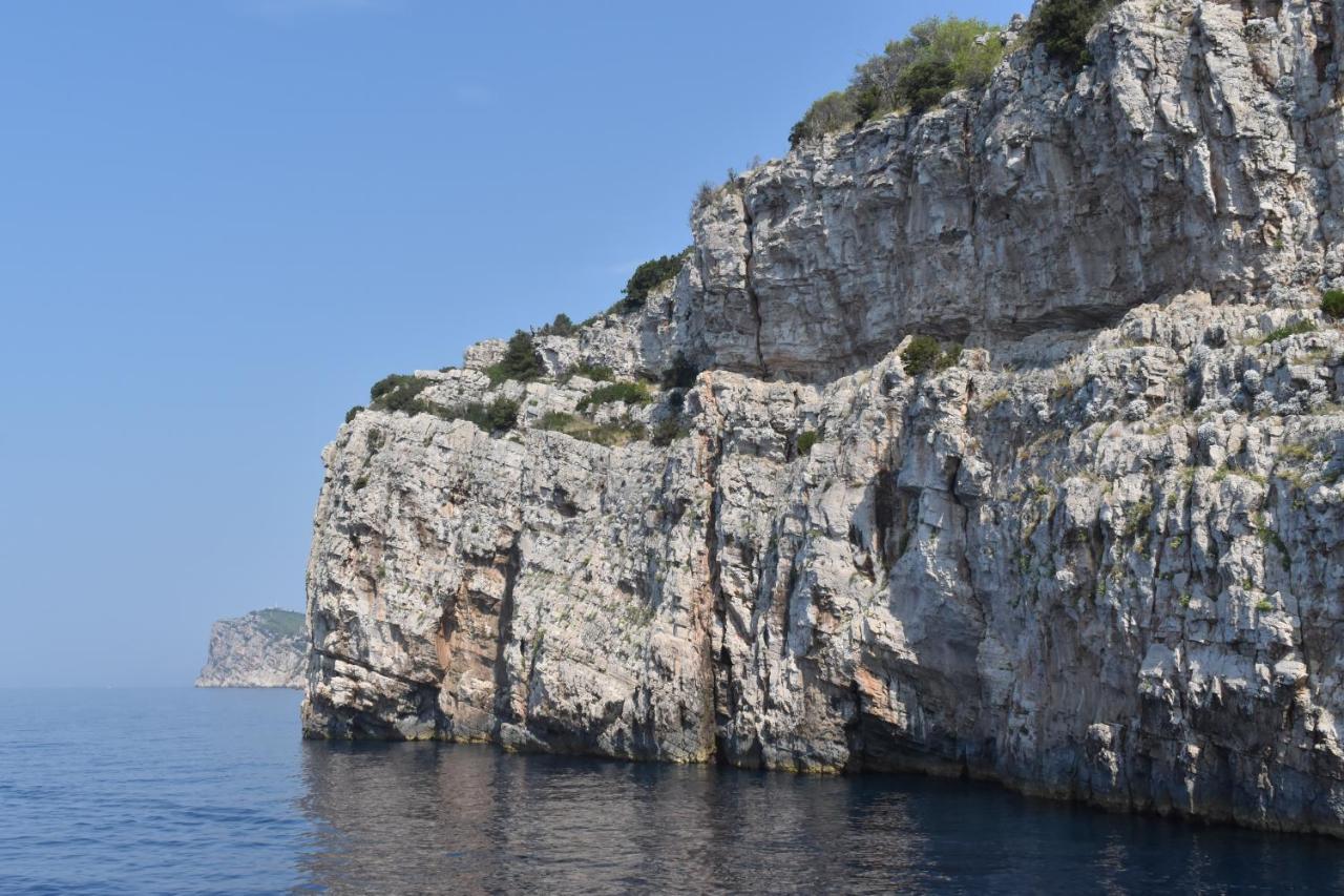 Dva Dukata Bed and Breakfast Biograd Na Moru Exteriör bild
